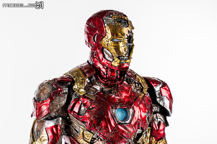 Hot Toys《蜘蛛人：離家日》鋼鐵人幻象開箱 │「爛」出經典！