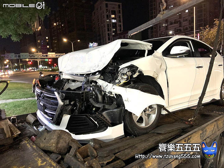 [開箱] 豐田 Toyota Altis Hybrid 2022 1.8油電尊爵款