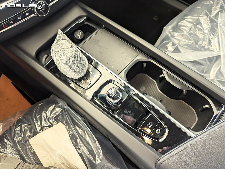 開箱 XC60 B4M 守護全家行車安全的新成員
