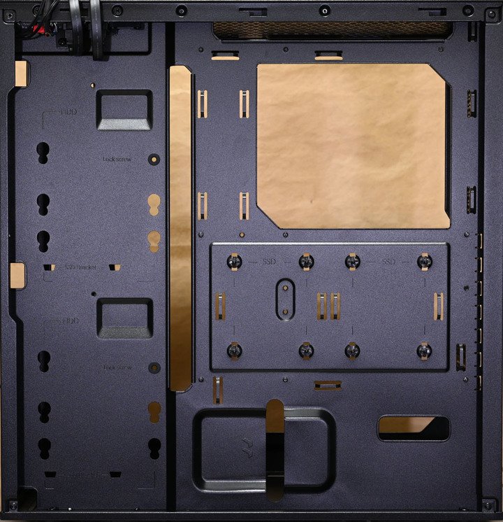 Fractal Design Focus 2機殼開箱