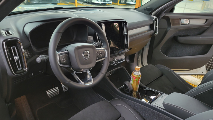 愛她就幫她洗澡 XC40 Recharge自己洗