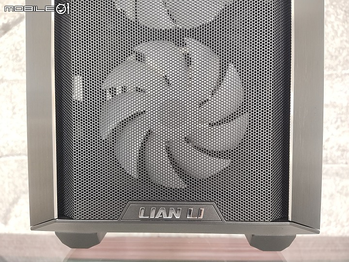 雞蛋糕爸爸之血淚開箱下集~ LIAN LI Lancool III RGB ~ Born to excel 生而卓越!!!