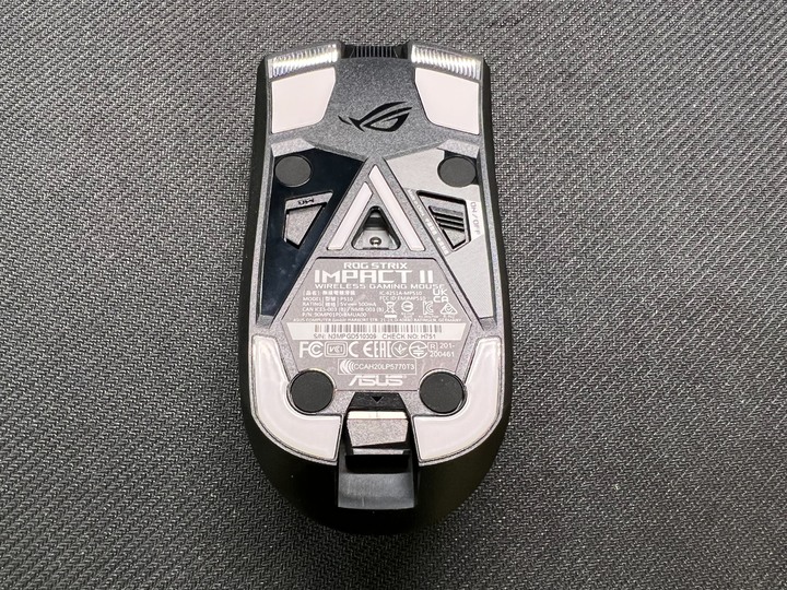 開箱趣 - ROG Impact II Wireless 無線電競滑鼠