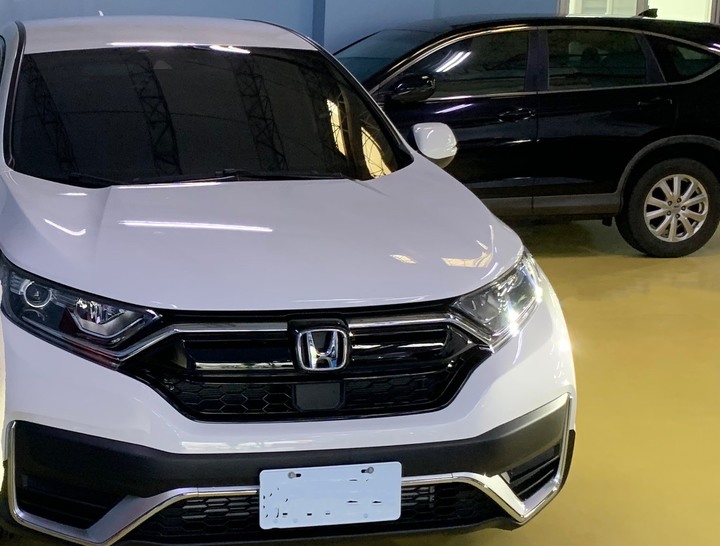 發現一個保養白色系車子的懶人產品