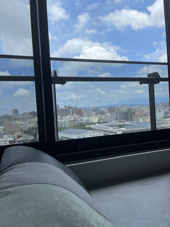 【開箱】台中 去蕪存菁留下理性色澤-人生第一次裝潢分享 (8/22新增總費用)