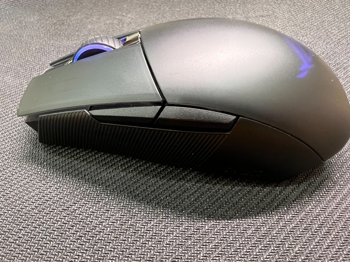 開箱趣 - ROG Impact II Wireless 無線電競滑鼠