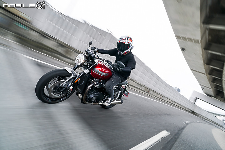 Triumph SPEED TWIN 1200 試駕｜升級帶來更大動力 讓雙缸復古更美好