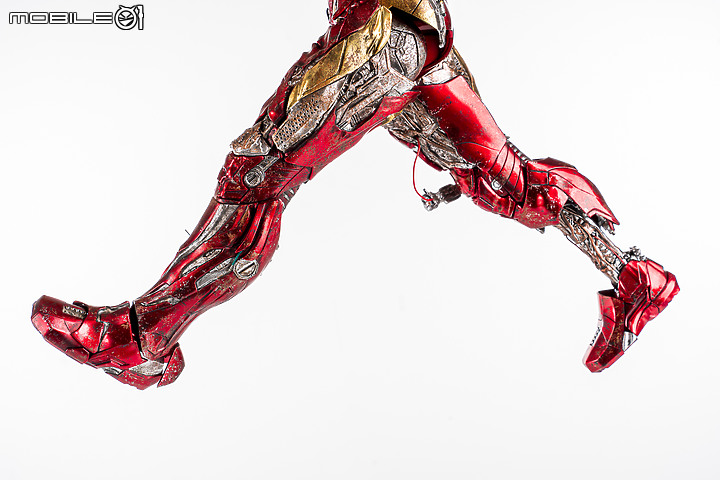 Hot Toys《蜘蛛人：離家日》鋼鐵人幻象開箱 │「爛」出經典！