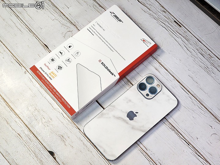 點我看大圖 iPhone 電競手遊保護貼怎麼選?ZEELOT 細緻霧滿版玻璃保護貼開箱實測