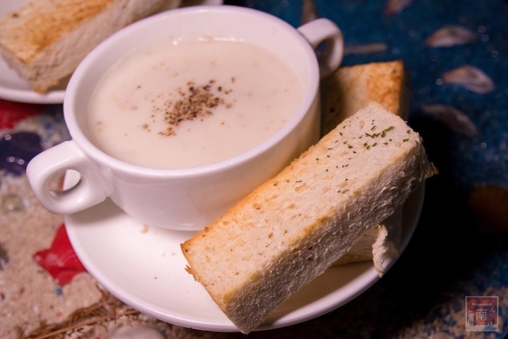 【臺南美食】在地中海風格餐廳中吃義大利麵、焗烤，還有漸層飲料和點心，平價消費外帶餐點再打85折~伊甸風味館