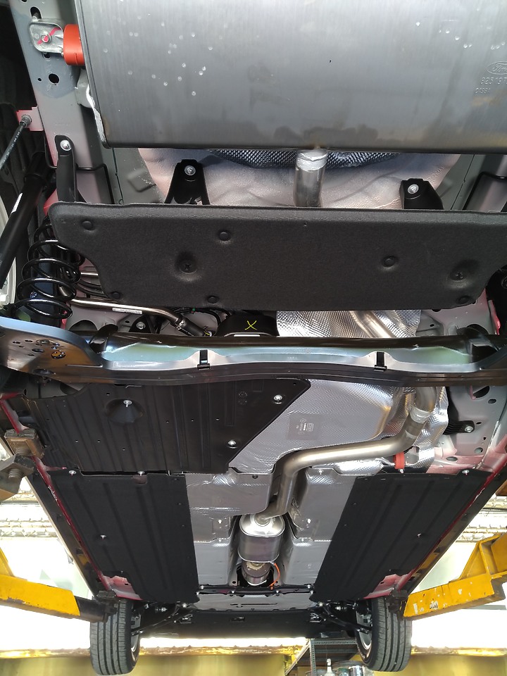 『開箱』2022 Ford Focus MK4 5D EcoBoost 182 Lv2超質型 紅色