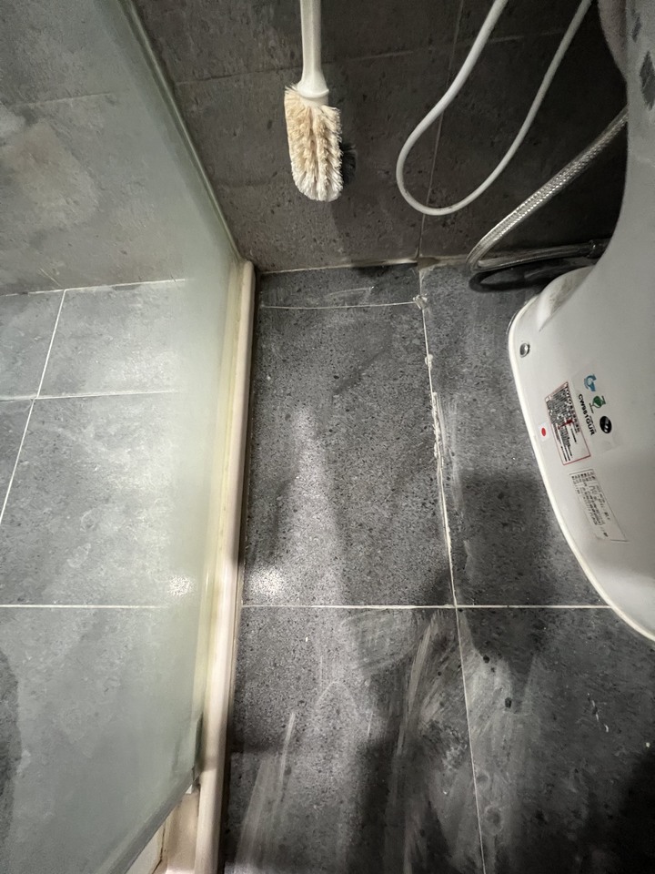 入住不到三個月就漏水