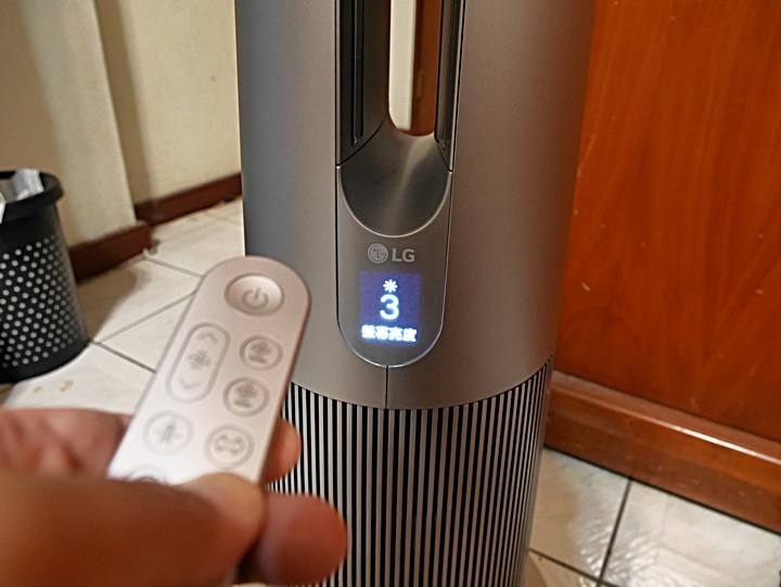 銀色高塔，潔淨空氣的製造者 — LG PuriCare AeroTower 風革機