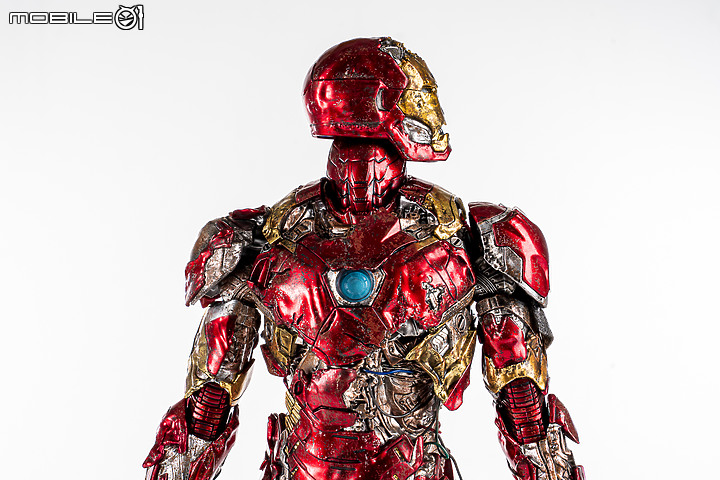 Hot Toys《蜘蛛人：離家日》鋼鐵人幻象開箱 │「爛」出經典！