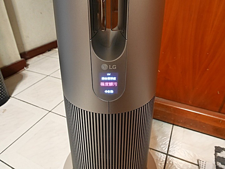 銀色高塔，潔淨空氣的製造者 — LG PuriCare AeroTower 風革機