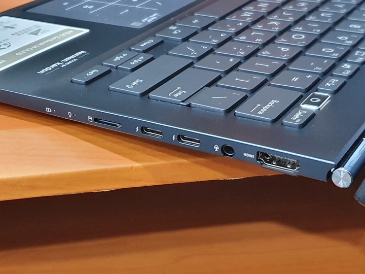 Asus Zenbook 14 OLED UX3402Z開箱