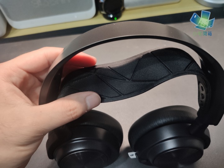 【小宅開箱】電競耳機也能享受音質～SteelSeries Arctis nova pro 耳機開箱