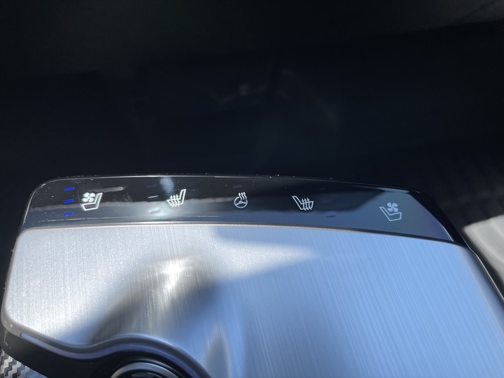 一台始終不在我考慮名單，卻開進我家的Kia EV6