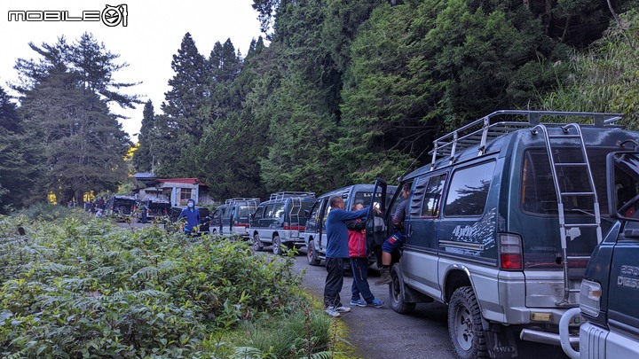 郡大山：坐車比登山久的百岳