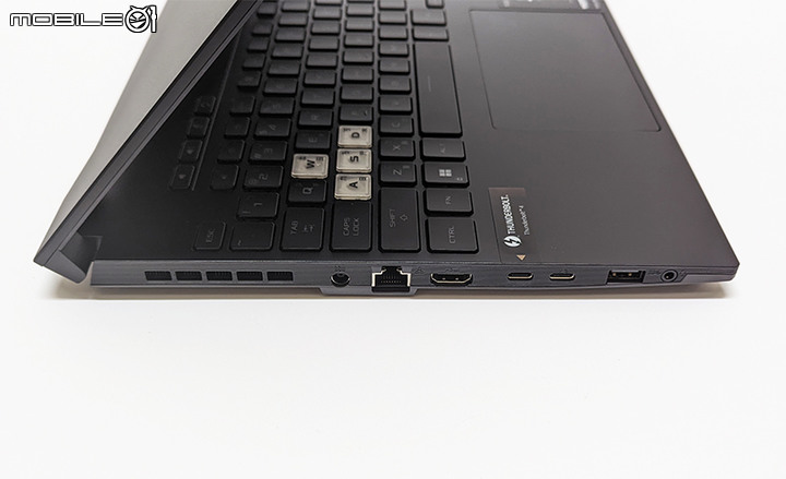 快速開箱:TUF GAMING F15 FX517ZC