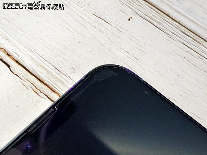 點我看大圖 iPhone 電競手遊保護貼怎麼選?ZEELOT 細緻霧滿版玻璃保護貼開箱實測