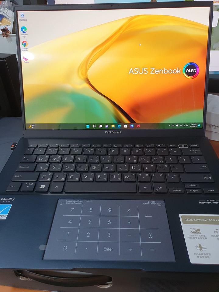 Asus Zenbook 14 OLED UX3402Z開箱