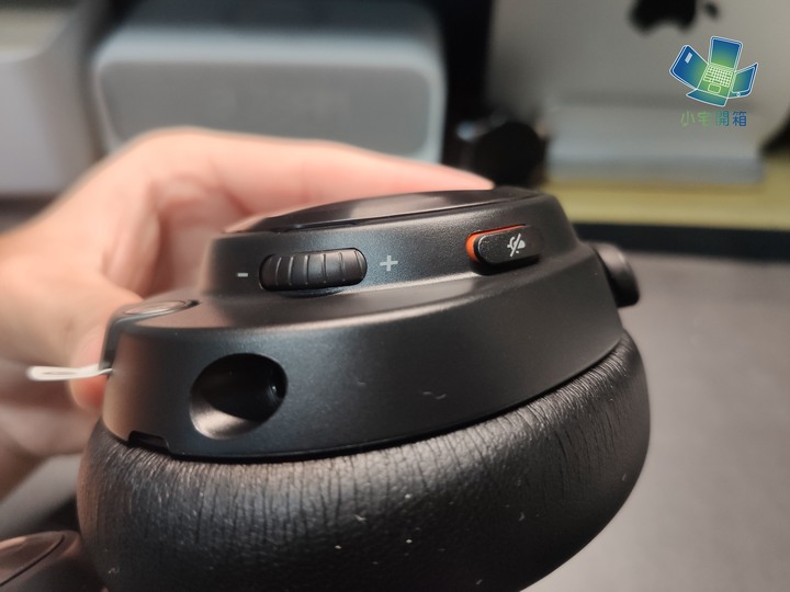 【小宅開箱】電競耳機也能享受音質～SteelSeries Arctis nova pro 耳機開箱