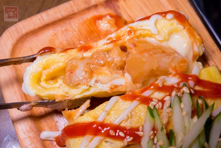 【臺南美食】開了10幾年台南韓式料理店，15道韓國小菜無限供應，供應韓國道地美食、烤肉及部隊鍋~韓朝崇明店