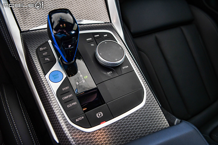 BMW i4 eDrive40 試駕 │ 這是電動車迷的福音,卻少了令人回眸的餘韻!