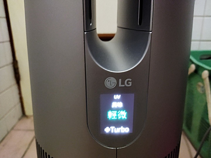 銀色高塔，潔淨空氣的製造者 — LG PuriCare AeroTower 風革機