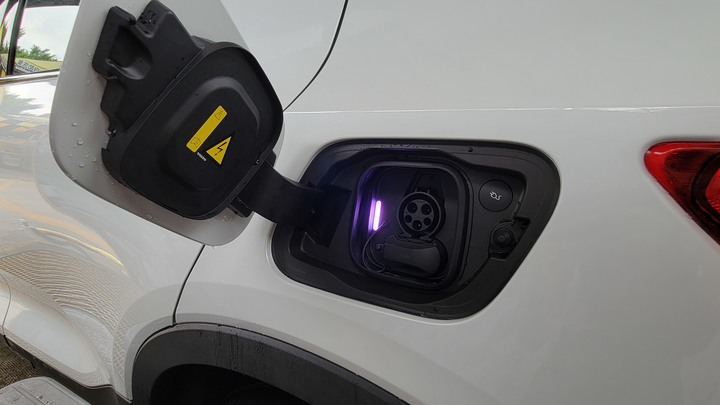 愛她就幫她洗澡 XC40 Recharge自己洗