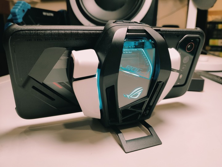 ROG6 外觀開箱 & 從 ROG2 升級簡單比較心得