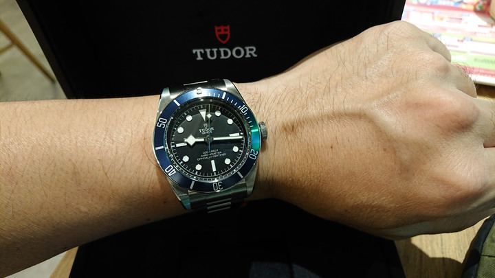 開箱:TUDOR BLACK BAY 藍鋁圈潛水錶 M79230B