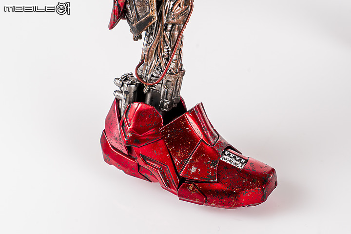 Hot Toys《蜘蛛人：離家日》鋼鐵人幻象開箱 │「爛」出經典！