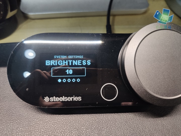 【小宅開箱】電競耳機也能享受音質～SteelSeries Arctis nova pro 耳機開箱