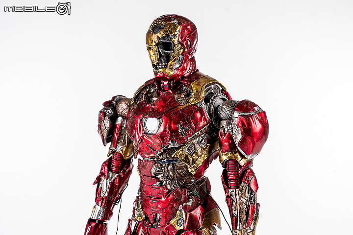 Hot Toys《蜘蛛人：離家日》鋼鐵人幻象開箱 │「爛」出經典！