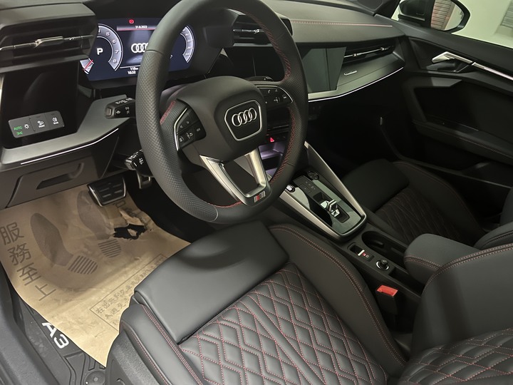 Audi S3 等待一年四個月終於交車