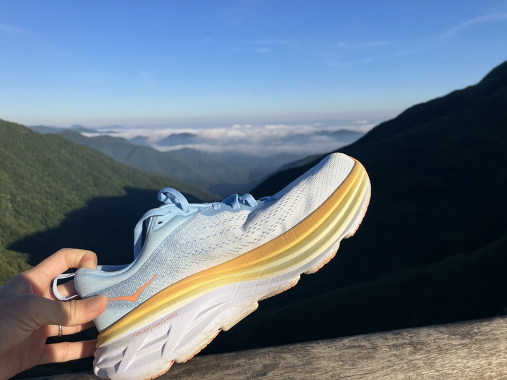 【HOKA Bondi 8】盛夏中的Q彈穩定好滋味