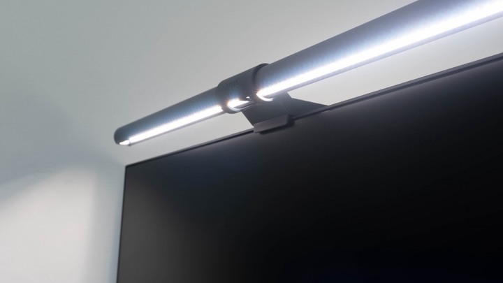 Hello, Halo！BenQ ScreenBar Halo 旗艦燈具再升級，無線控制更科技