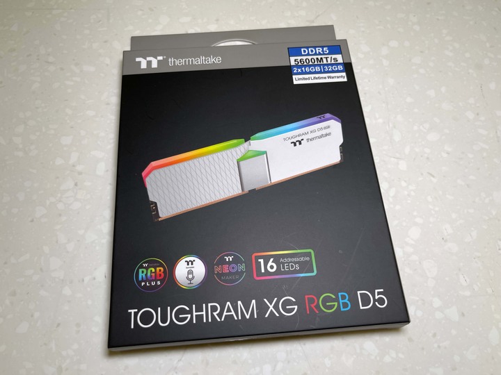 TOUGHRAM XG RGB D5 5600MT/s 2x16GB kit white開箱