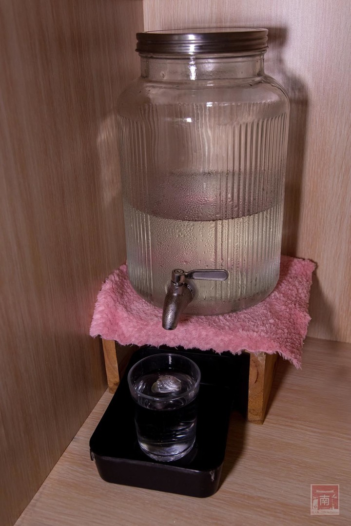 【臺南美食】在地中海風格餐廳中吃義大利麵、焗烤，還有漸層飲料和點心，平價消費外帶餐點再打85折~伊甸風味館