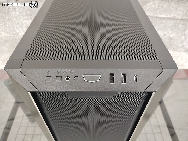 雞蛋糕爸爸之血淚開箱下集~ LIAN LI Lancool III RGB ~ Born to excel 生而卓越!!!