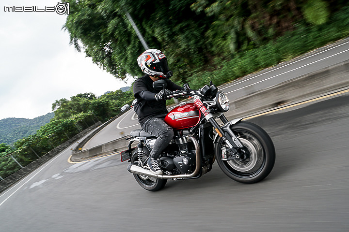 Triumph SPEED TWIN 1200 試駕｜升級帶來更大動力 讓雙缸復古更美好