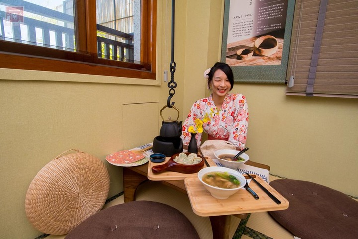 【臺南美容】顛覆小編對於采耳店的想像,來安平采耳紓壓,還有和服免費體驗,拍完照店家還會幫你做成相框,店內也有提供午茶和熱鹹食~耳朵先生采耳館-安平店