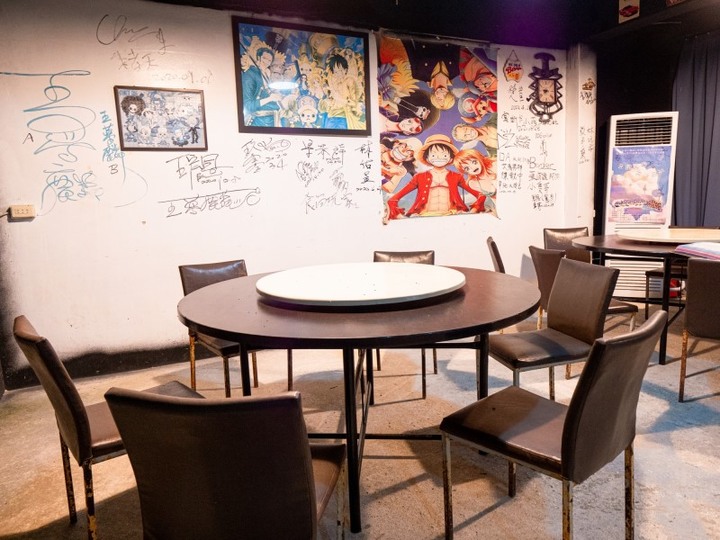 澎湖高CP值海鮮餐廳!超鮮限量海膽蒸蛋、一排龍蝦霸氣上桌