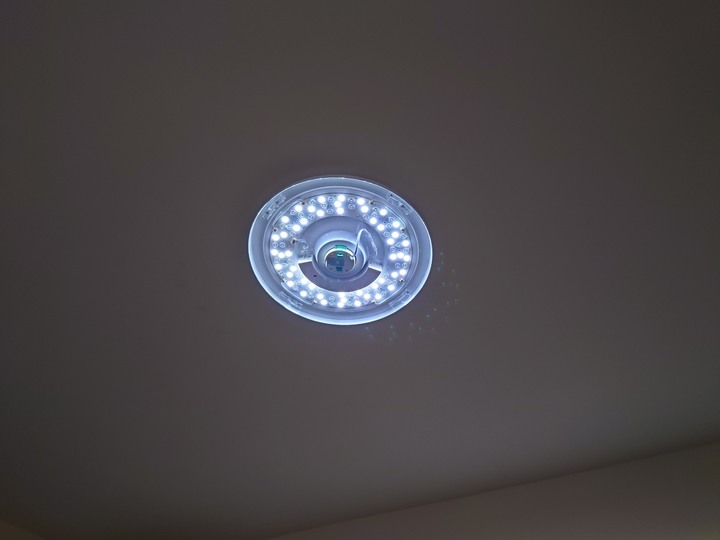 #開箱 臥房燈具 德國歐司朗OSRAM LEDVANCE 40W 吸頂燈(可遙控)