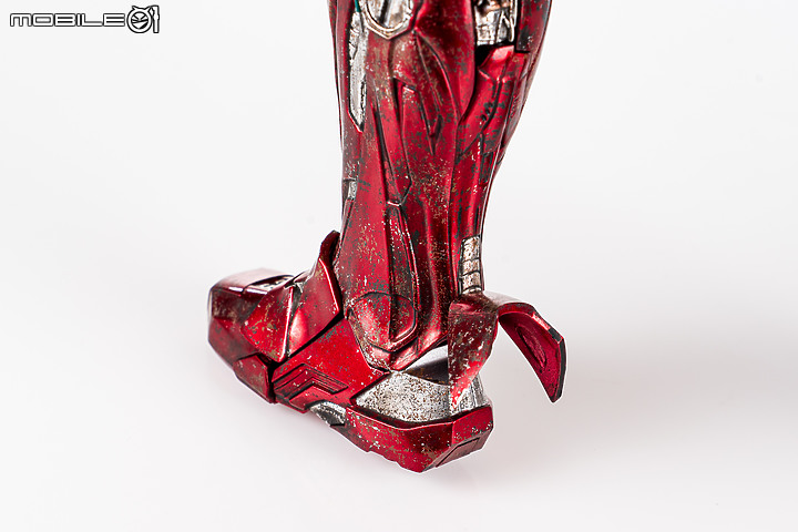 Hot Toys《蜘蛛人：離家日》鋼鐵人幻象開箱 │「爛」出經典！