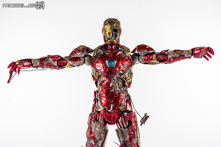 Hot Toys《蜘蛛人：離家日》鋼鐵人幻象開箱 │「爛」出經典！
