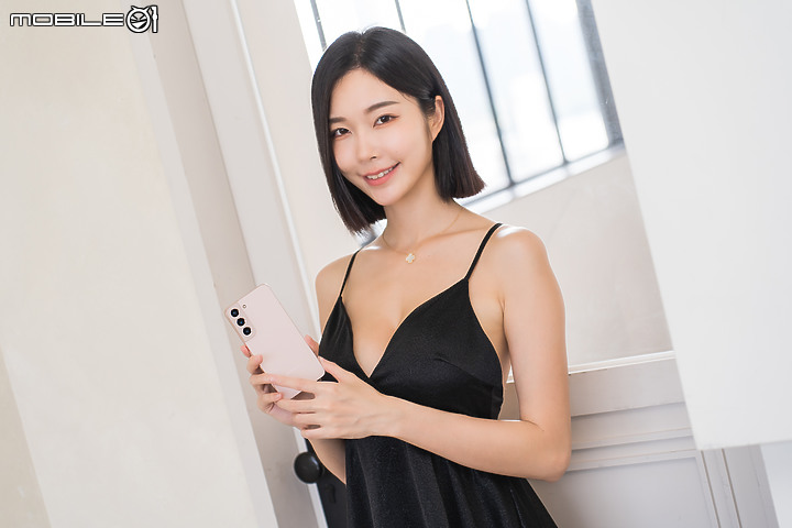 ASUS Zenfone 9 / 三星Galaxy S22|珍稀種輕巧旗艦大對決!
