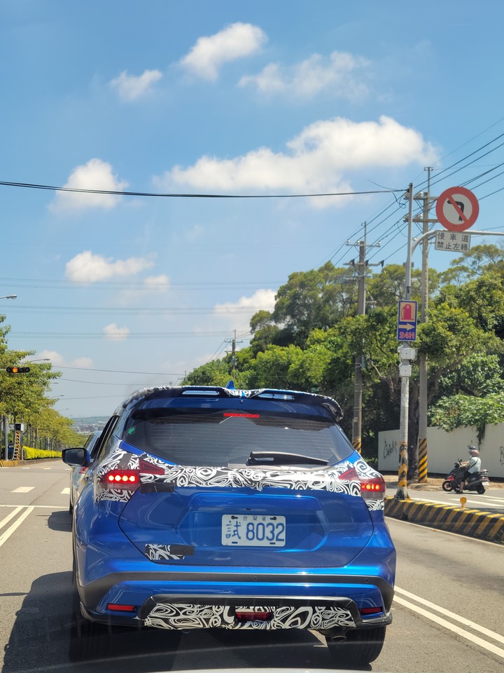 路試Kicks偽裝車